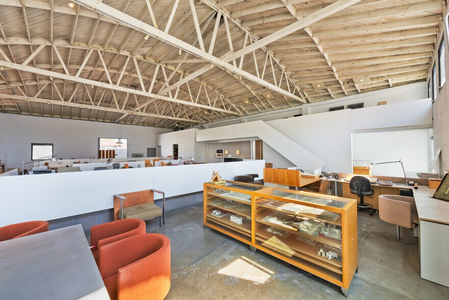 More Photos Of 11609 W Pico Blvd, Los Angeles Office For Lease