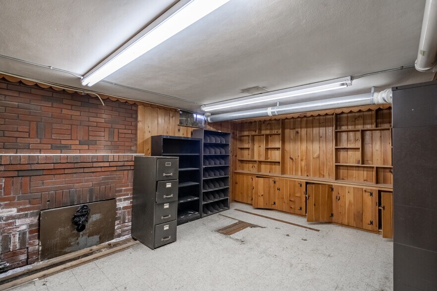 More Photos Of 1105 Monroe St, Endicott Office For Sale