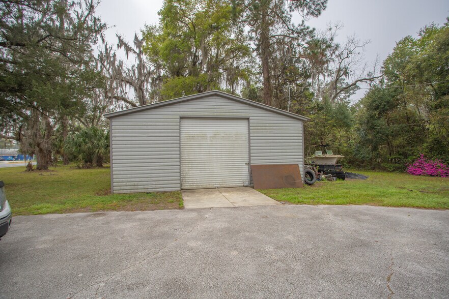 More Photos Of 6004 Se Us Highway 301, Hawthorne Specialty For Sale