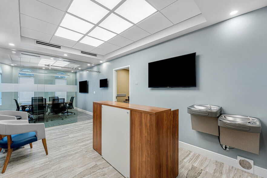 More Photos Of 330 Davie Blvd, Fort Lauderdale Office For Sale