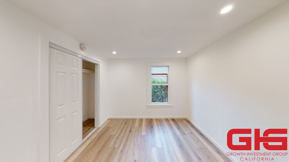 More Photos Of 542 N Madison Ave, Pasadena Apartments For Sale