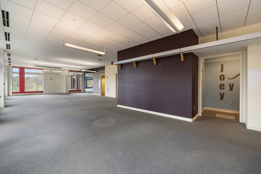 More Photos Of 2000 Duke St, Alexandria Office For Sale
