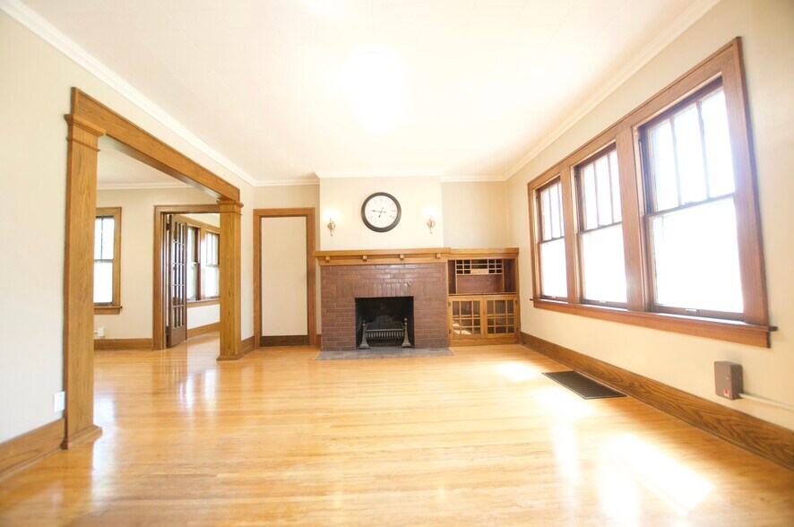 More Photos Of 615 S 1st Ave, Jamestown Office Residential For Lease