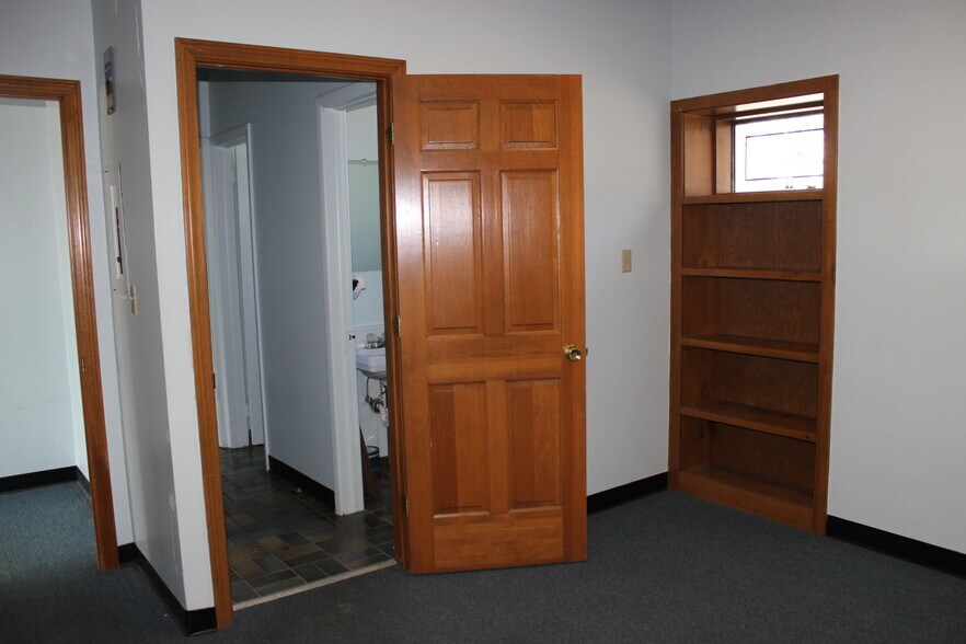 More Photos Of 1384-1388 Dixwell Ave, Hamden Office For Lease