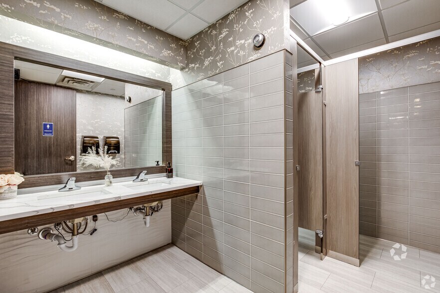 More Photos Of 14525 Hwy 7, Minnetonka Medical For Lease