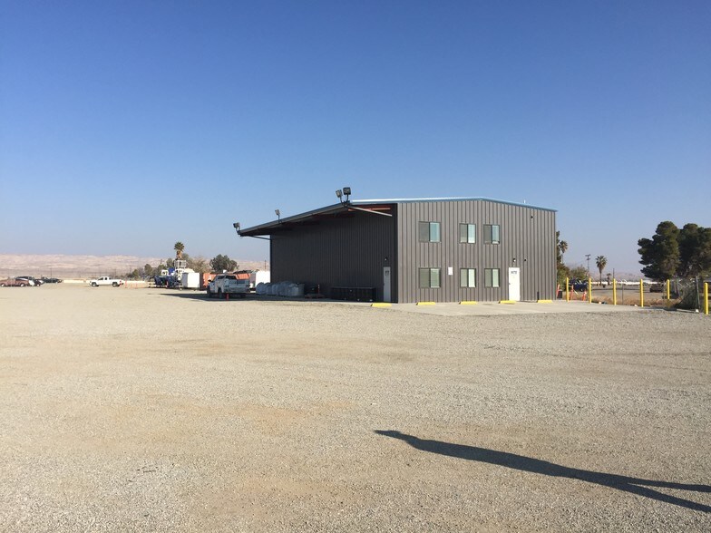 More Photos Of 27506 Highway 119, Taft Warehouse For Sale