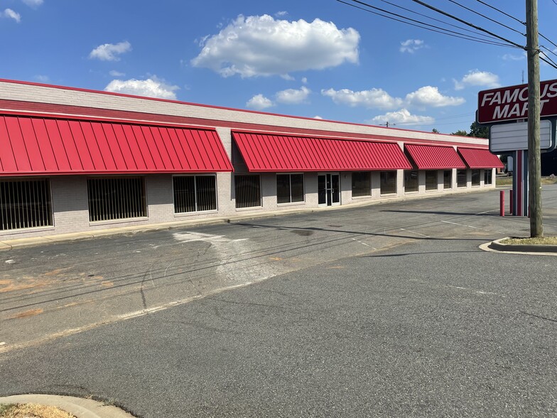 Primary Photo Of 6600 N Tryon St, Charlotte Freestanding For Lease