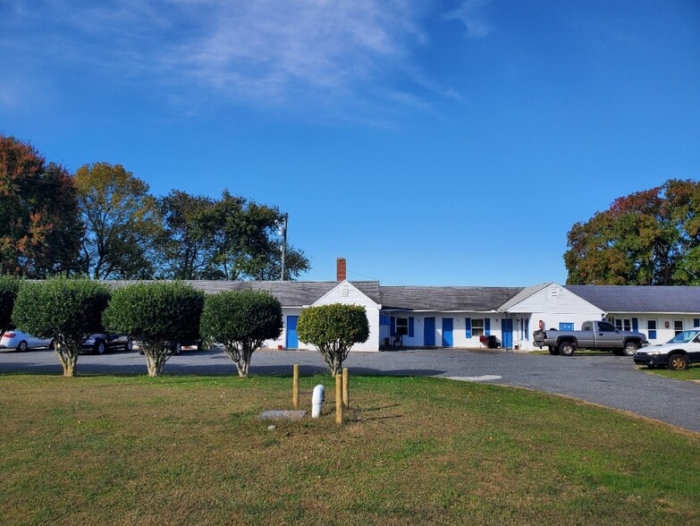More Photos Of 12374 S DuPont Hwy, Felton Hotel For Sale