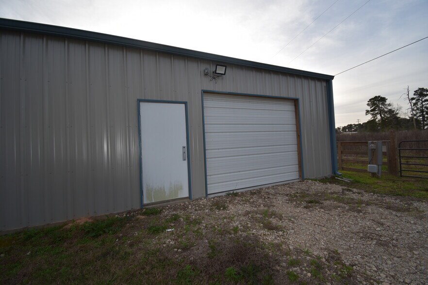 More Photos Of 11395 FM 2432 Rd, Willis Light Manufacturing For Sale