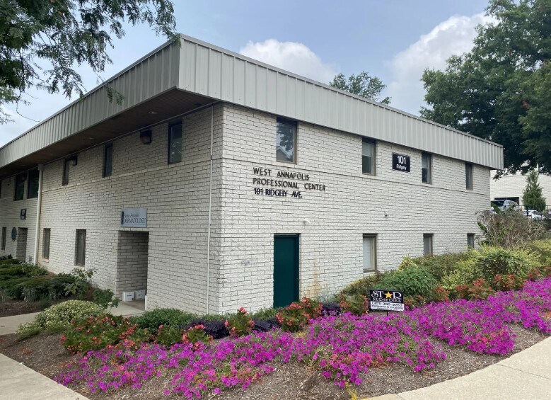 More Photos Of 703 Giddings Ave, Annapolis Medical For Sale