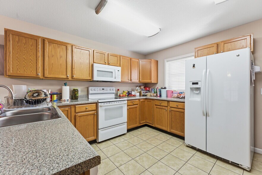 More Photos Of 520 Baird Cove Rd, Franklin Apartments For Sale