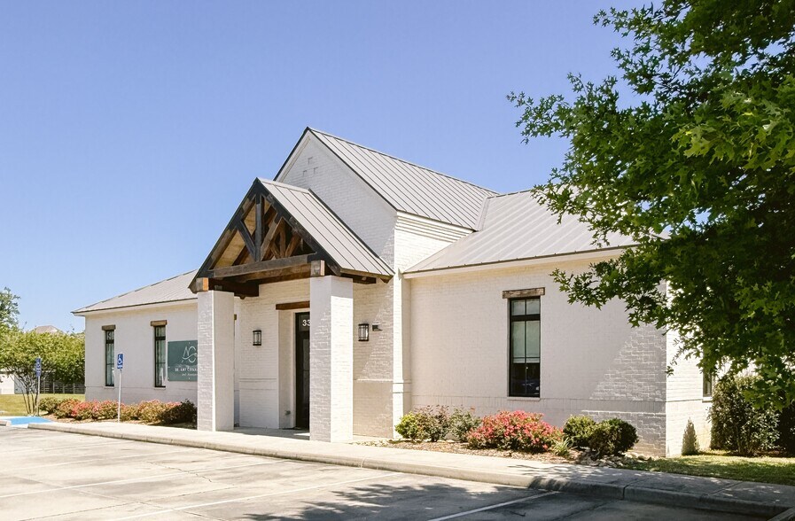 Primary Photo Of 3312 Kaliste Saloom Rd, Lafayette Office For Sale