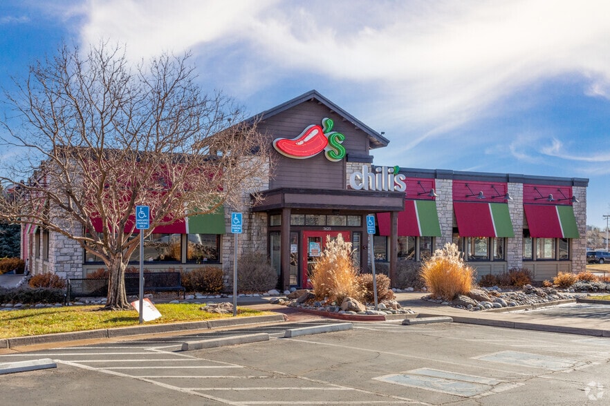 Primary Photo Of 3625 S Monaco Pky, Denver Restaurant For Lease