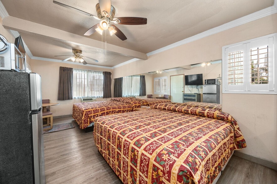 More Photos Of 451 E Vernon Ave, Los Angeles Hotel For Sale