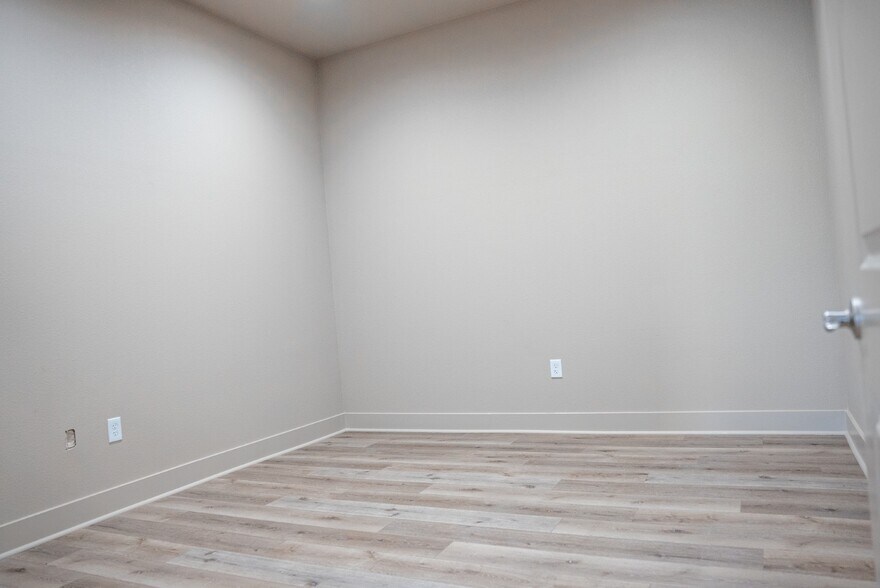 More Photos Of 4230 S Major Dr, Beaumont Warehouse For Lease