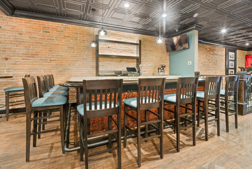 More Photos Of 30 N Main St, Fond Du Lac Restaurant For Sale