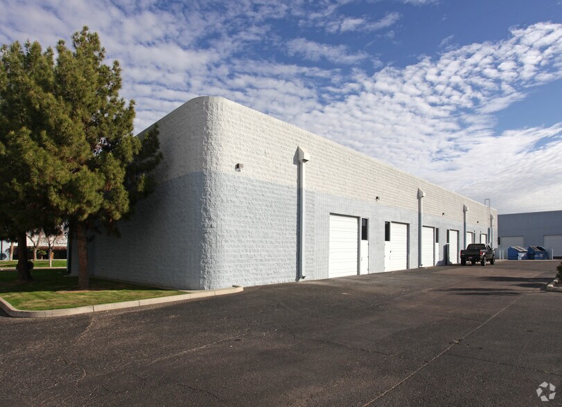 More Photos Of 5260 W Phelps Rd, Glendale Unknown For Lease