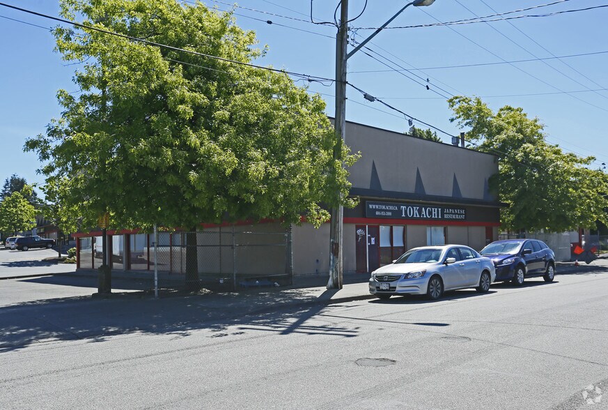 More Photos Of 10767 King George Blvd, Surrey Restaurant For Sale