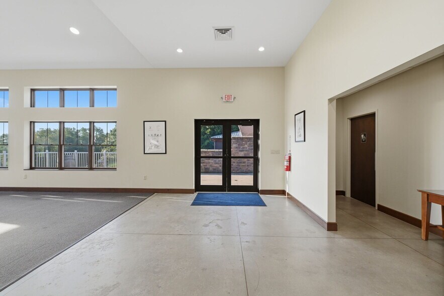 More Photos Of 2637 S Cleveland Massillon Rd, Barberton Winery Vineyard For Sale