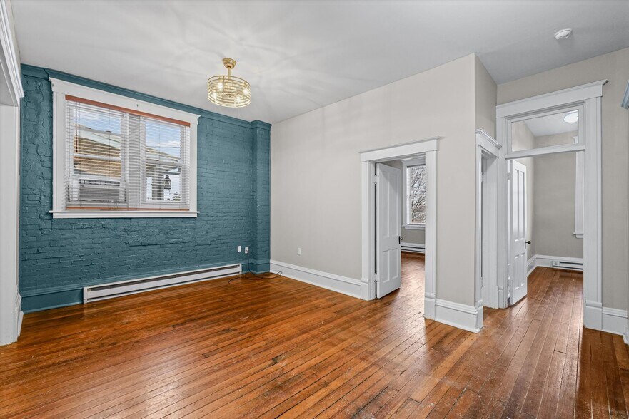 More Photos Of 125 S Market St, Paxton Specialty For Sale