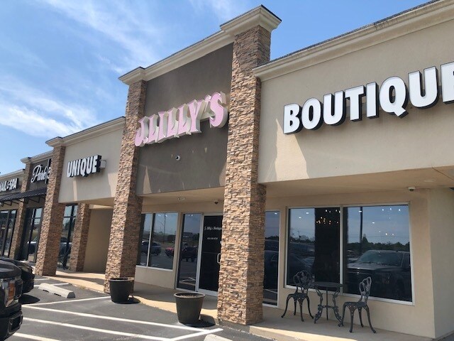 More Photos Of 10901 NE 23rd St, Oklahoma City Storefront Retail Office For Lease