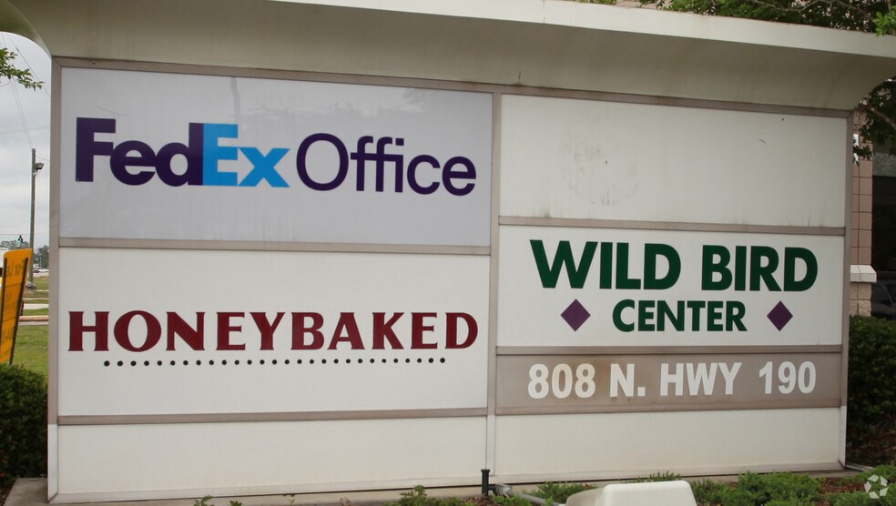 More Photos Of 808 N Hwy 190, Covington Freestanding For Lease