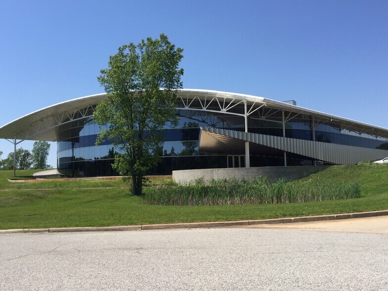 More Photos Of 6561 Lonewolf Dr, South Bend Light Manufacturing For Sale