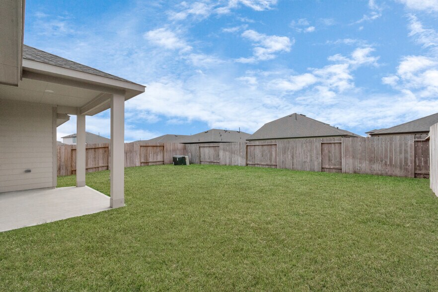 More Photos Of 10211 Alpine Lake Ln, Rosharon Apartments For Sale