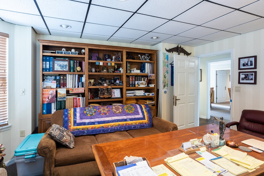 More Photos Of 1013 SW 2nd Ave, Gainesville Office For Sale