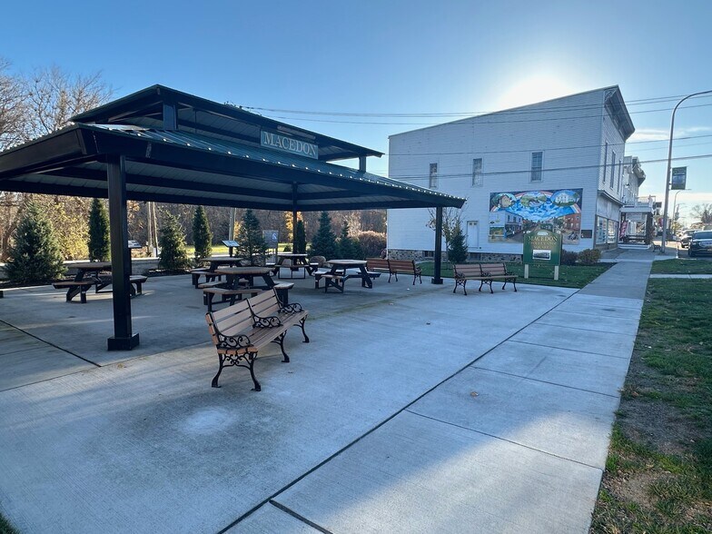 More Photos Of 103-105 Rt-31, Macedon Storefront Retail Residential For Lease