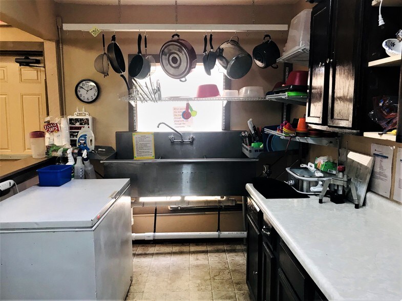 More Photos Of 7223 Green Oak Pl, San Antonio Daycare Center For Sale