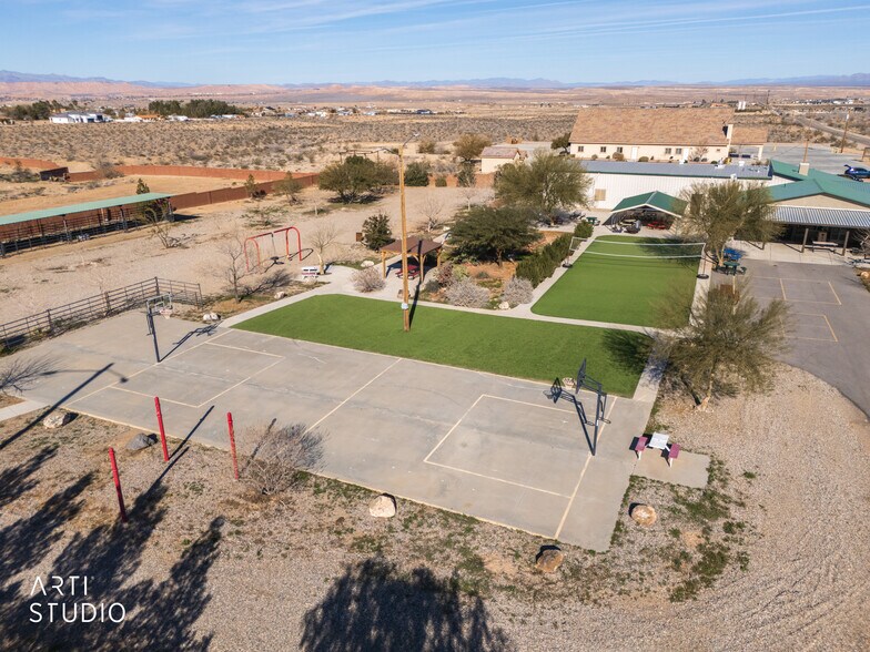 More Photos Of 3767 S Scenic Blvd, Littlefield Flex For Sale