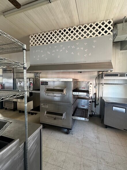 More Photos Of 215 E Lima St, Forest Restaurant For Sale