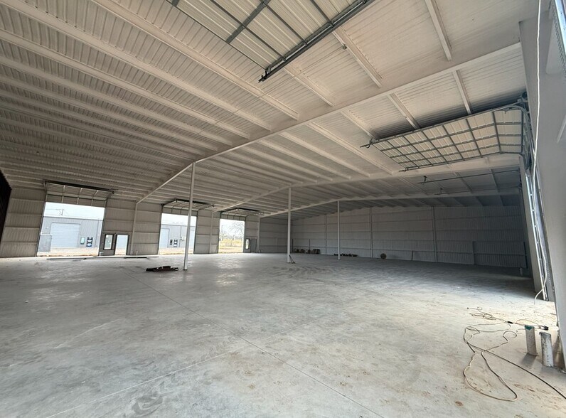 More Photos Of 12746 Rendon Rd, Burleson Unknown For Lease