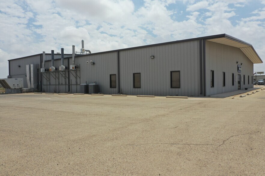 More Photos Of 5718 N County Road 1287, Midland Warehouse For Lease
