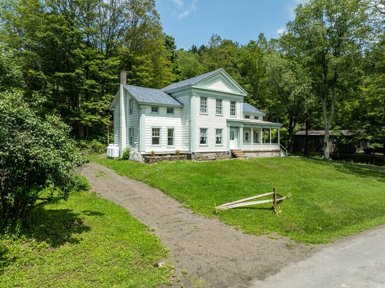 More Photos Of 345 Dorr Edson Rd, Oneonta Apartments For Sale