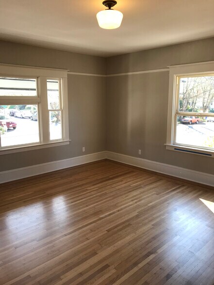 More Photos Of 1035 SE 14th Ave, Portland Apartments For Sale