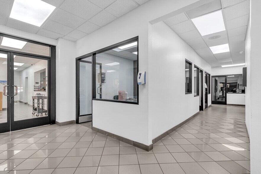 More Photos Of 10325 Central Ave, Montclair Auto Dealership For Lease