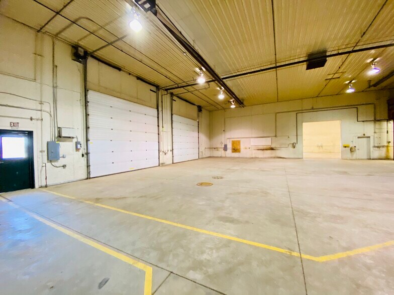 More Photos Of 1400 E Lincoln St, Gillette Warehouse For Lease