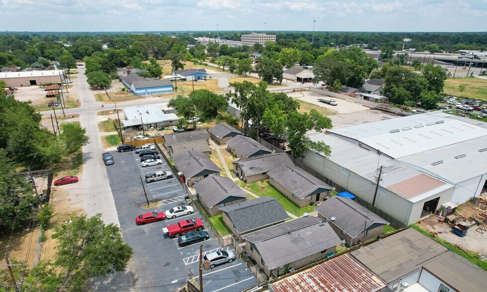 More Photos Of 8814 Manus St, Houston Apartments For Sale