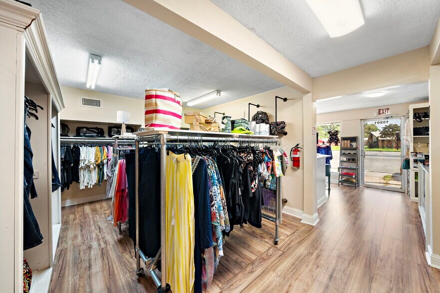 More Photos Of 13201 Highway 6, Santa Fe Office For Sale