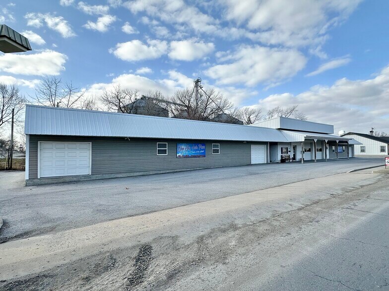 More Photos Of 104 N Orange St, Butler Freestanding For Sale