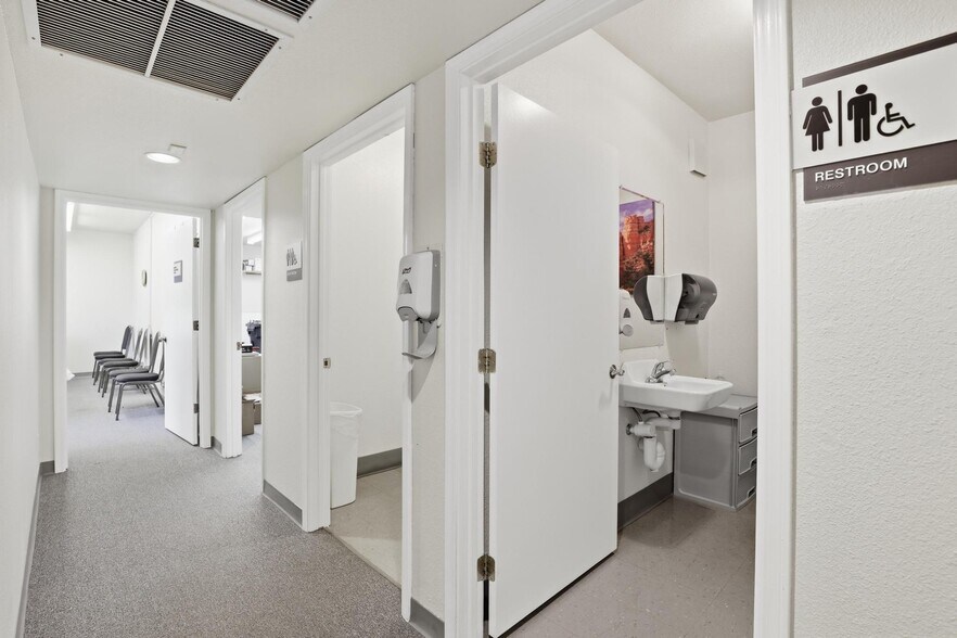 More Photos Of 215 N Beeline Hwy, Payson Office For Sale