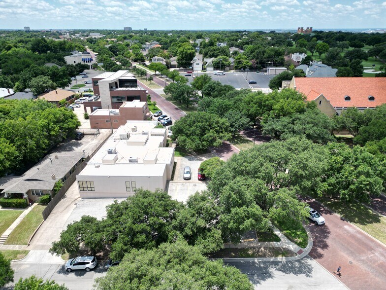 More Photos Of 4201 Camp Bowie Blvd, Fort Worth Medical For Lease