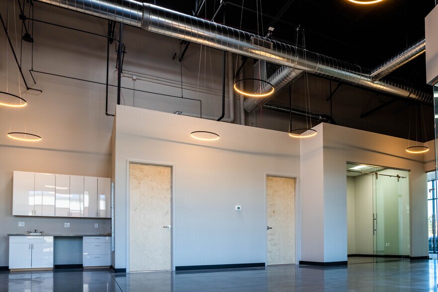 More Photos Of 199 S Taylor Ave, Louisville Research And Development For Sale