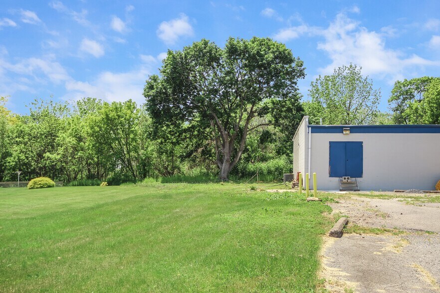 More Photos Of 2477 State Route 57, Stewartsville Storefront Retail Residential For Lease