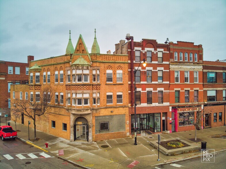 More Photos Of 1870 S Blue Island Ave, Chicago Office For Sale