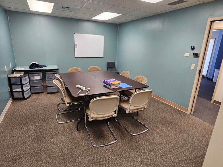 More Photos Of 97 S 4th St, Ishpeming Office For Lease