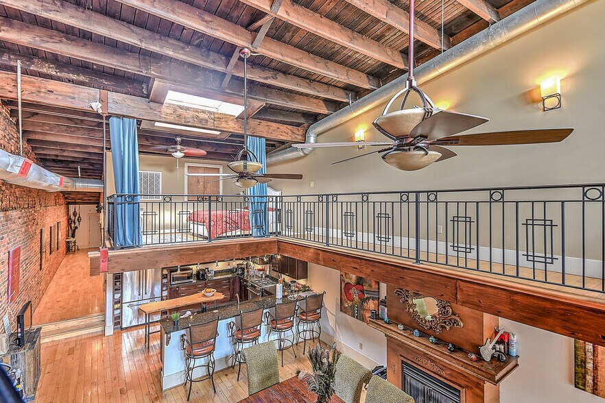 More Photos Of 529 State St, Bristol Storefront Retail Office For Sale