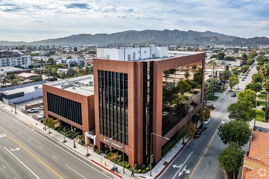More Photos Of 411 N Central Ave, Glendale Medical For Lease